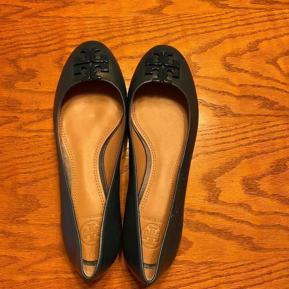 Tory Burch Women’s Ballet Flat. New